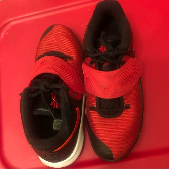 Nike Youth 7Y Sneakers - Picture 2 of 5